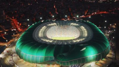 Bursa'da tribünlerin coşkusu zirvede! Heyecan dolu anlar ve unutulmaz anlar