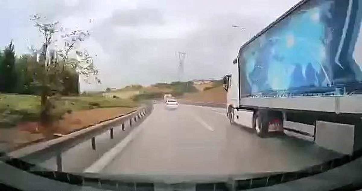 Bursa'da yağışlı havada kontrollü sürüş sırasında meydana gelen kaza detayları