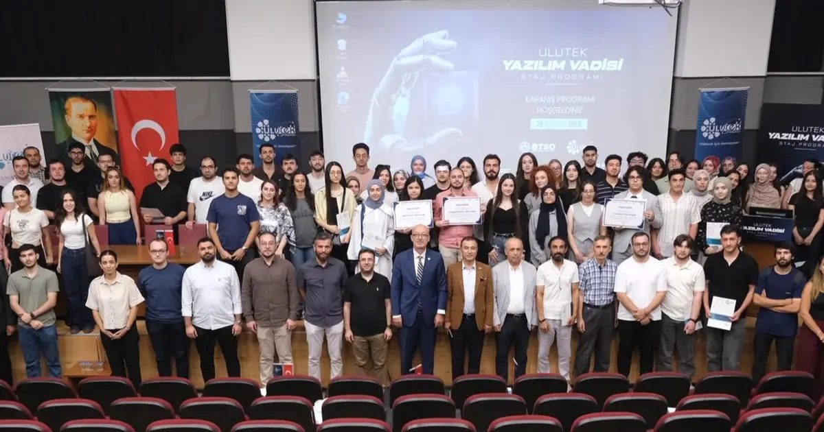 Bursa'da yazılım staj programı başlamış olup, katılımcılara uzmanlık kazandırmayı ve