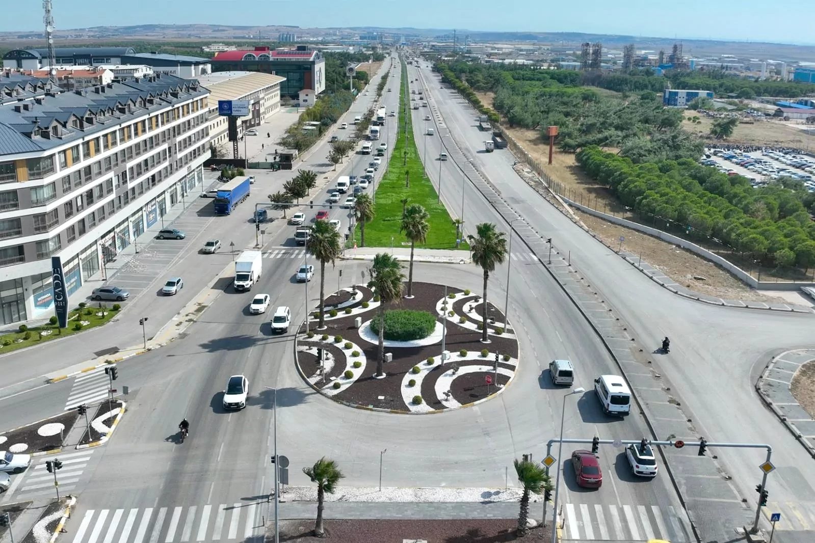 Bursa'da yeni çevre düzenlemesi tamamlanmış olup, kente estetk ve fonksiyonellik