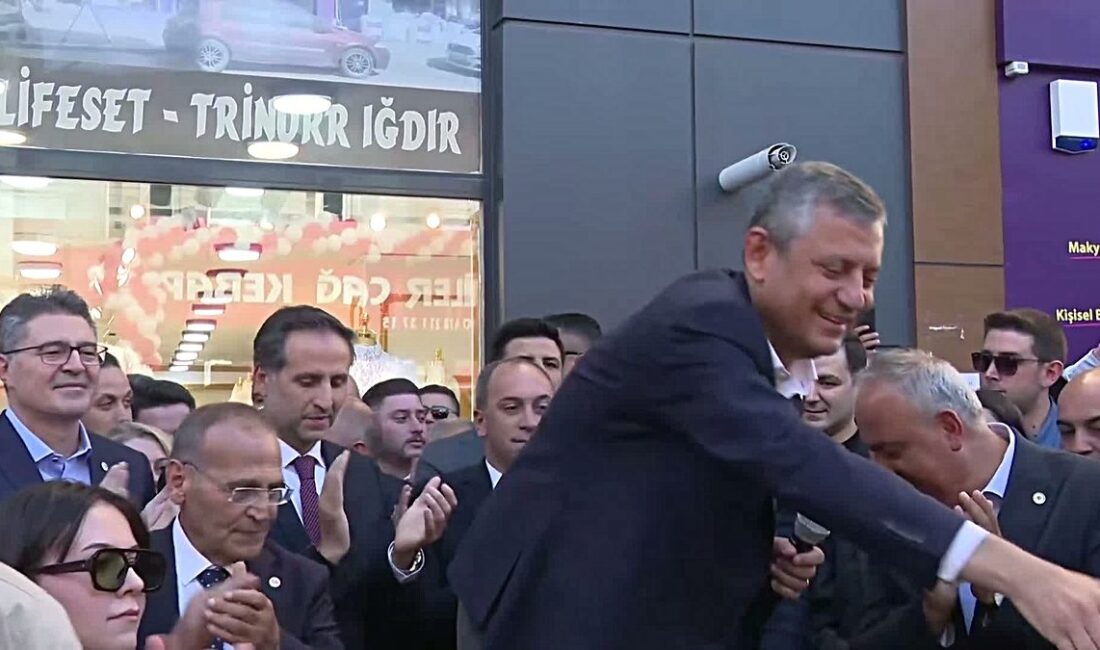 Bursa'da yoğun trafik nedeniyle ulaşımda aksaklıklar yaşanabilir. Sürücülerin dikkatli olmaları