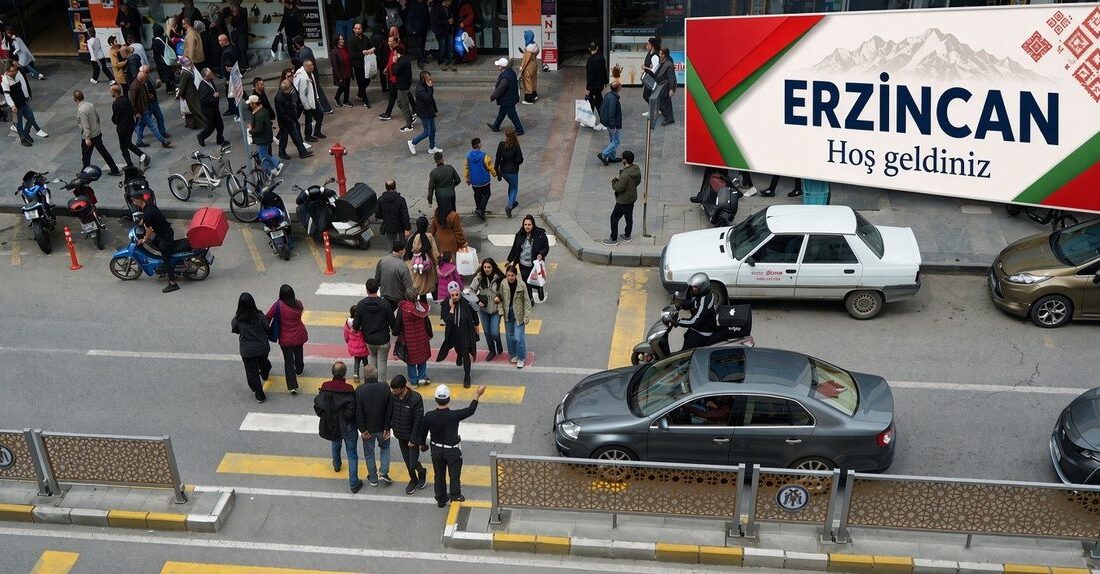Bursa'daki Yunus Emre Anıtı yenilendi. Tarihi ve kültürel önemiyle dikkat