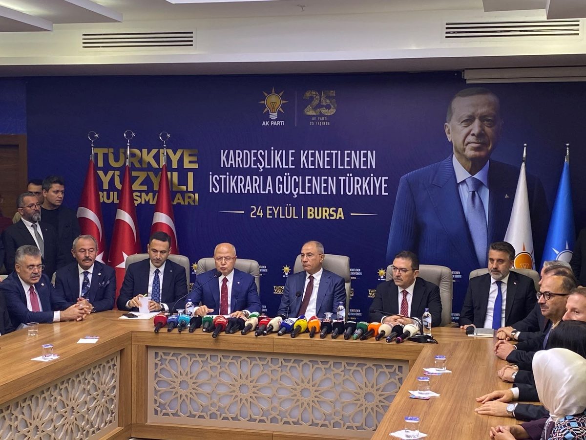 Bursa'da yüzlerce metrekarelik alanda çıkan büyük yangın hakkında detaylar, hasar
