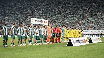 Bursaspor ve Esenler Erokspor arasındaki maç 2-2 sona erdi. Taraflar
