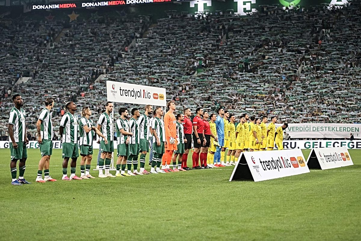 Bursaspor ve Esenler Erokspor arasındaki maç 2-2 sona erdi. Taraflar