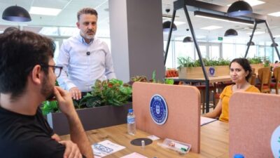 Bursa Büyükşehir Belediyesi’nin, bünyesindeki gençlik merkezlerinde düzenlediği ücretsiz ‘KPSS Ön