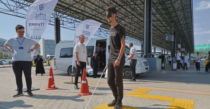 Bursa Büyükşehir Belediyesi, özel gereksinimli bireylerin toplumsal yaşama eşit ve