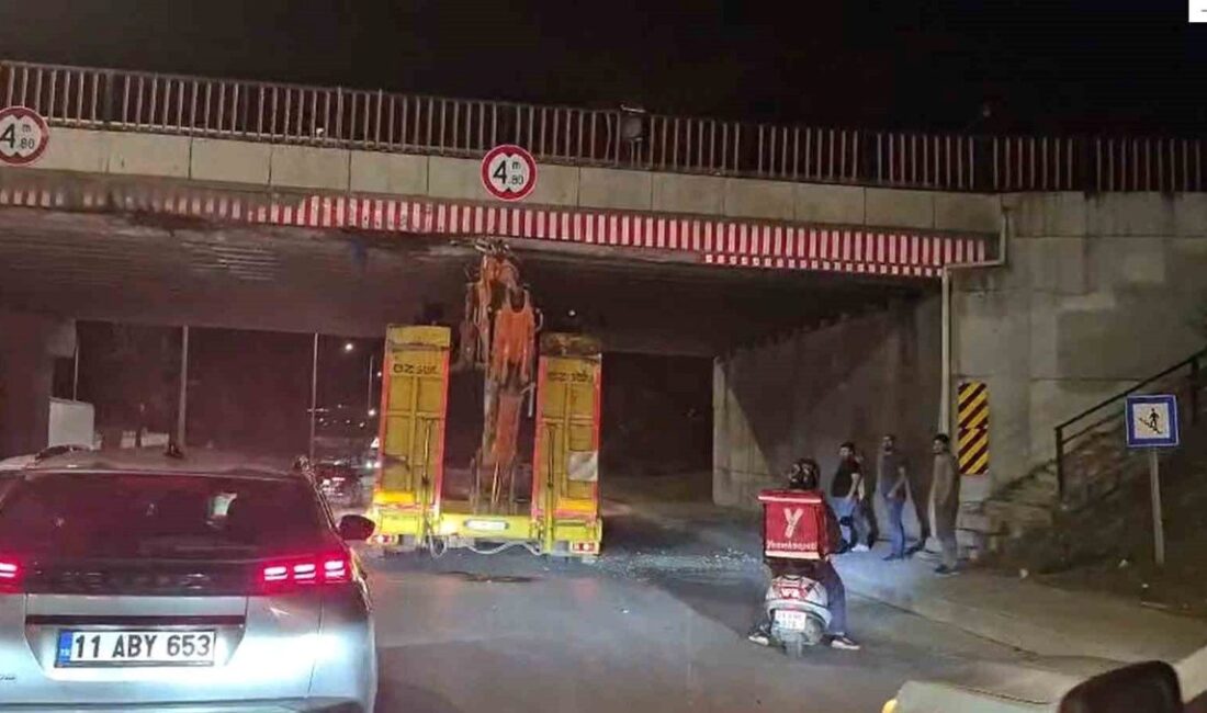 Eskişehir'de iş makinesiyle yük taşıyan tırın sıkışmasıyla ilgili detayları ve