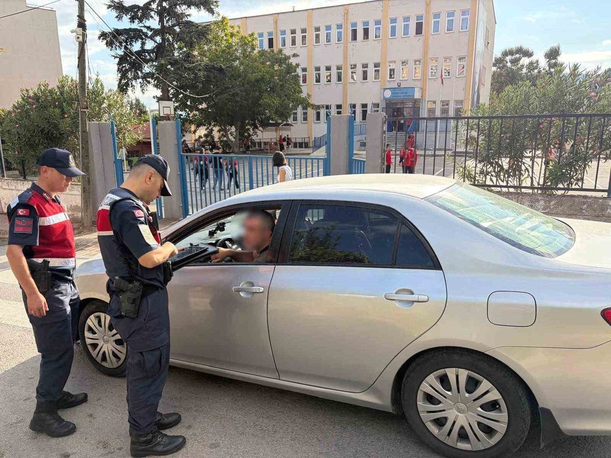 Gemlik'te okul güvenliği denetimleri, öğrencilerin ve eğitimin güvenliği için titizlikle