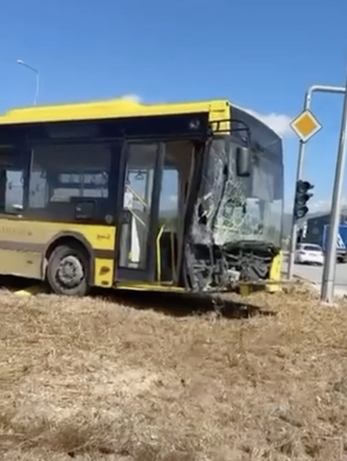 Gemlik'te gerçekleşen otobüs kazası hakkında detaylı bilgiler, olayın sebep ve