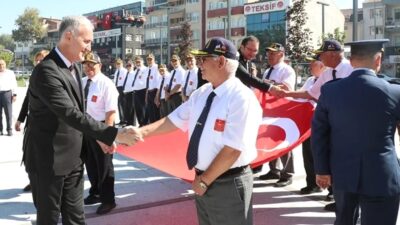 İnegöl Kurtuluş Günü'nün coşkulu kutlamalarıyla tarihimiz ve kültürümüz gururla yaşanıyor.