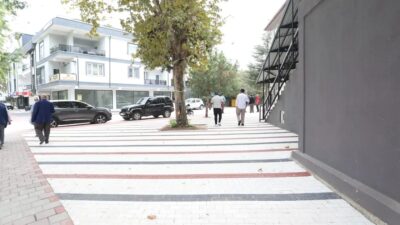 İnegöl'de camii çevresi yenilendi; modern ve estetik düzenlemelerle bölge estetiğine