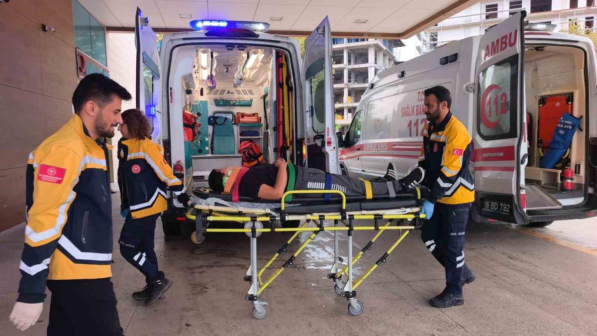 İnegöl'de çocuk merdivenden düşerek hayati tehlikesi ile hastaneye kaldırıldı. Güvenlik