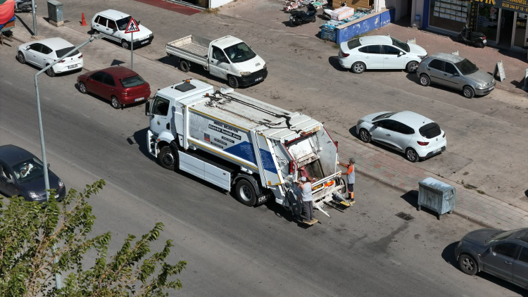 İnegöl'de Elektrikli Çöp Toplama Aracı Testi