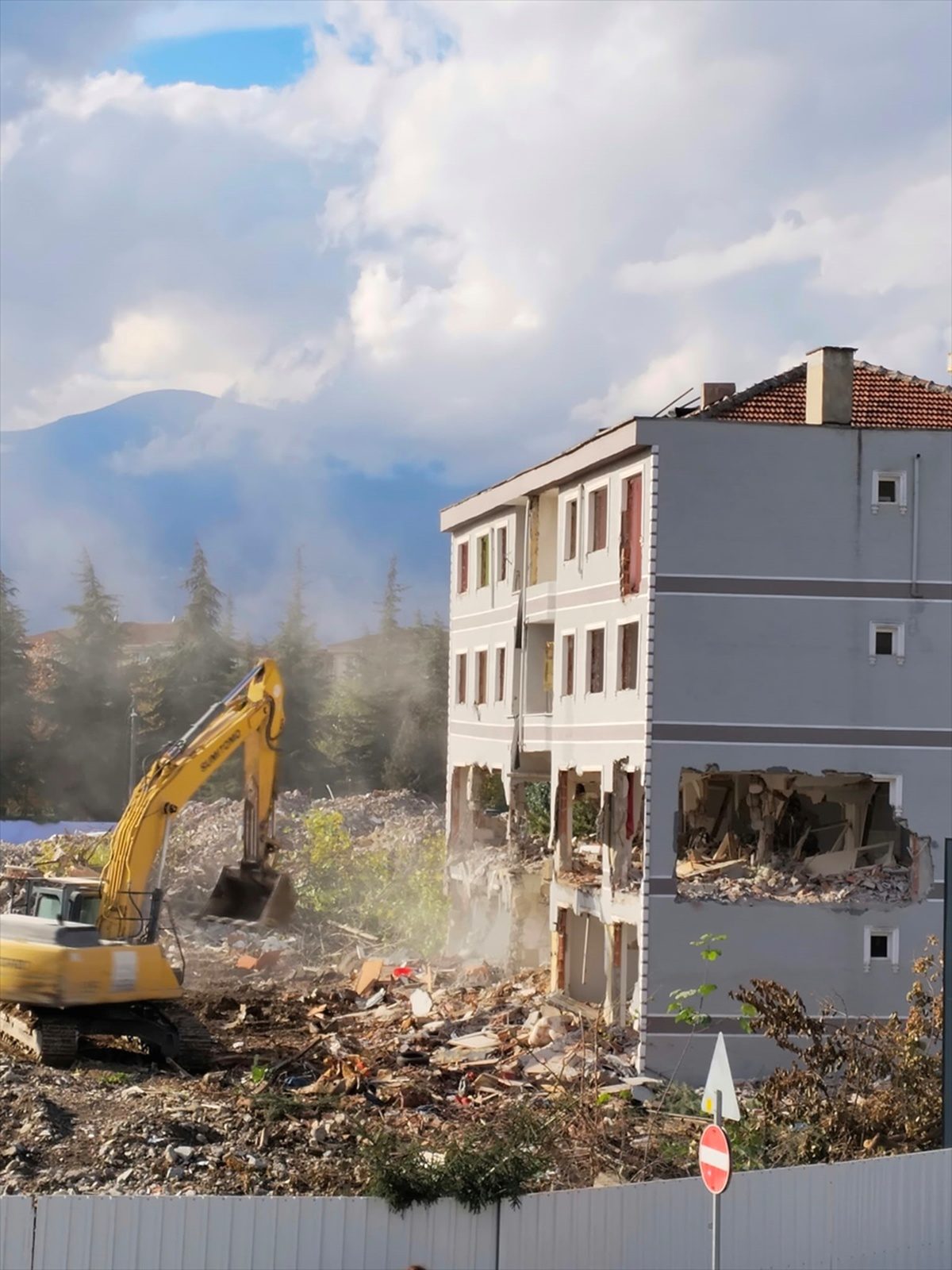 İnegöl'de kentsel dönüşüm projeleri devam ediyor. Modern ve güvenli yaşam
