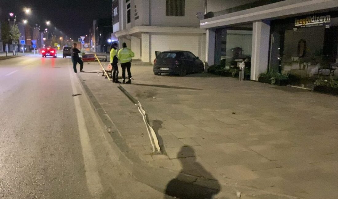 İnegöl'de meydana gelen olayda bir otomobilin kaldırıma çıkmasıyla ilgili gelişmeler,