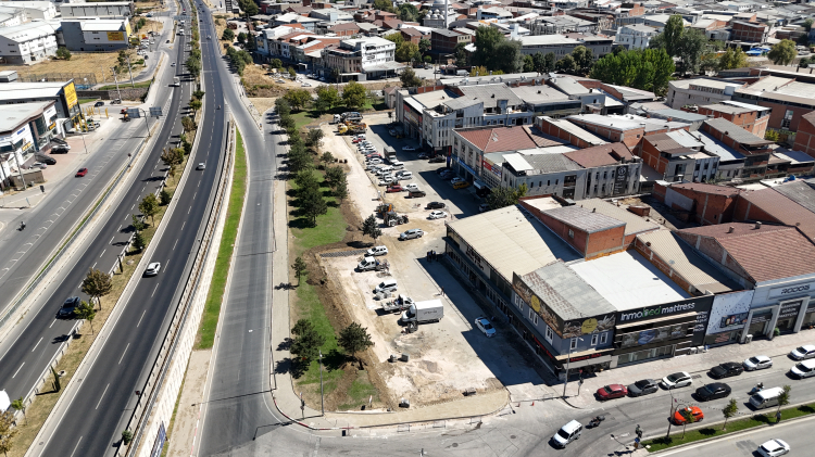 İnegöl'de Otomobil Park Alanı Genişletiliyor