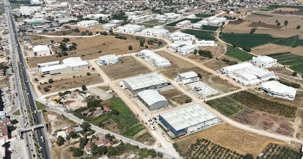 İnegöl'de kapsamlı sathi kaplama çalışmaları başladı. Güncel projeler ve detaylar