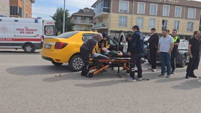 İnegöl'de meydana gelen trafik kazasında 2 kişi yaralandı. Olayla ilgili