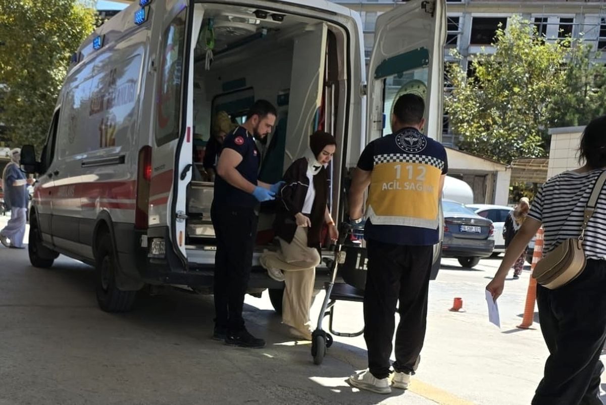 İnegöl'de meydana gelen trafik kazasında 6 kişi yaralandı. Olayla ilgili
