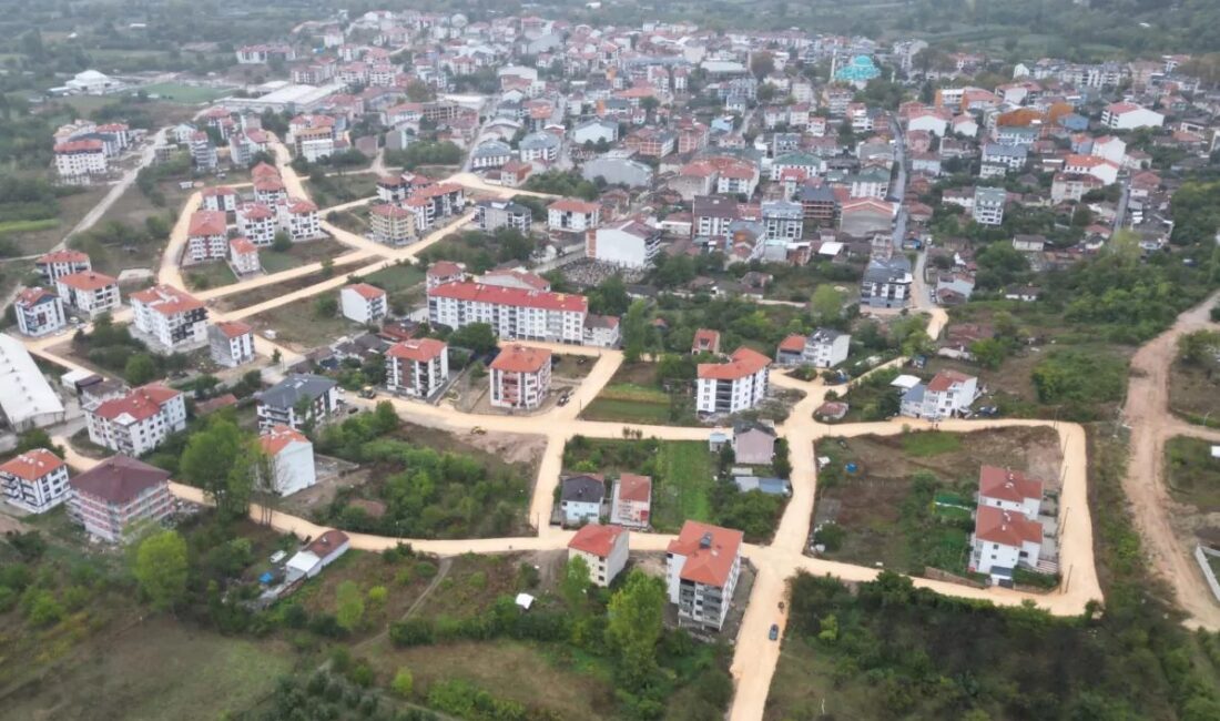 İnegöl’de yol çalışmaları hız kazanırken, vatandaşların ulaşım güvenliği ve konforu