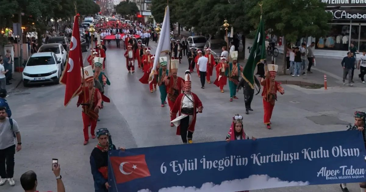 İnegöl'ün Kurtuluş Günü coşkusunu resmi etkinliklerle kutluyoruz. Tarihi önemi ve