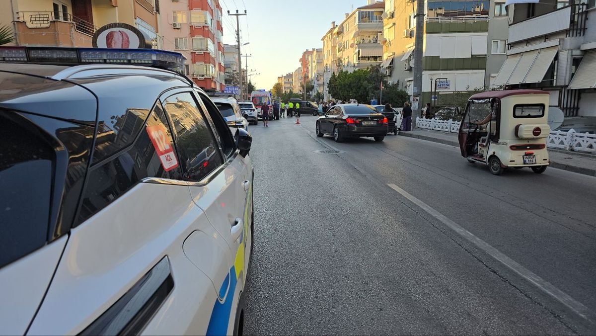 Mudanya'da meydana gelen motosiklet kazasında 2 kişi yaralandı. Olayla ilgili