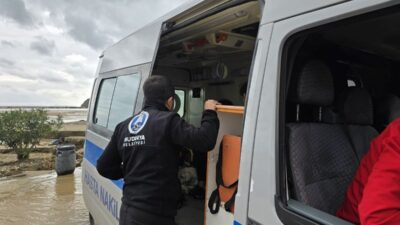 Mudanya'da sel sonrası ulaşım aksadı. Yetkililer, bölgede devam eden çalışmaları