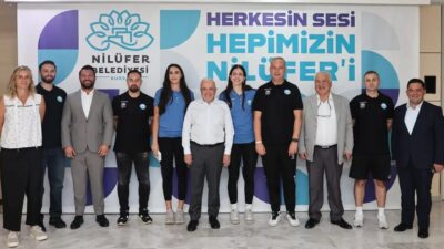 Nilüfer Belediyespor'un sporcuları büyük başarılar elde ederek takımlarının gururu olmaya