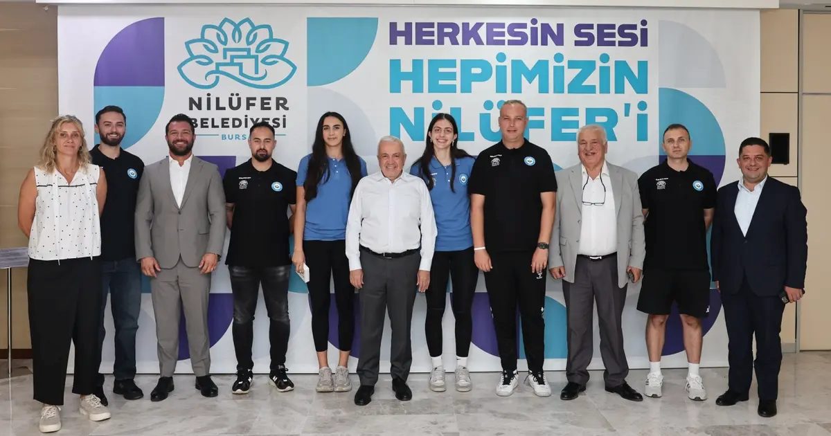 Nilüfer Belediyespor'un sporcuları büyük başarılar elde ederek takımlarının gururu olmaya