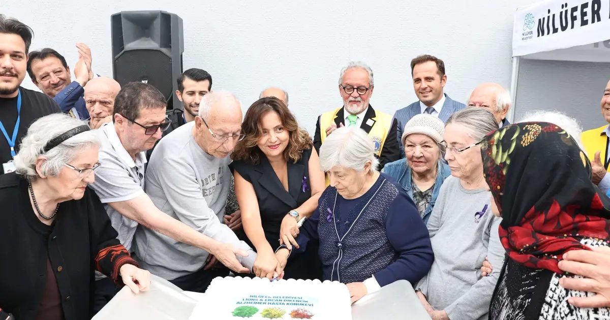 Nilüfer'de Alzheimer farkındalık etkinliği ile bilinçlenmeye katkı sağlayın. Toplumu bilgilendirici