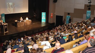 Nilüfer’de düzenlenen Alzheimer semineri, hastalık hakkında bilinçlendirmeyi ve bilinçli bakım