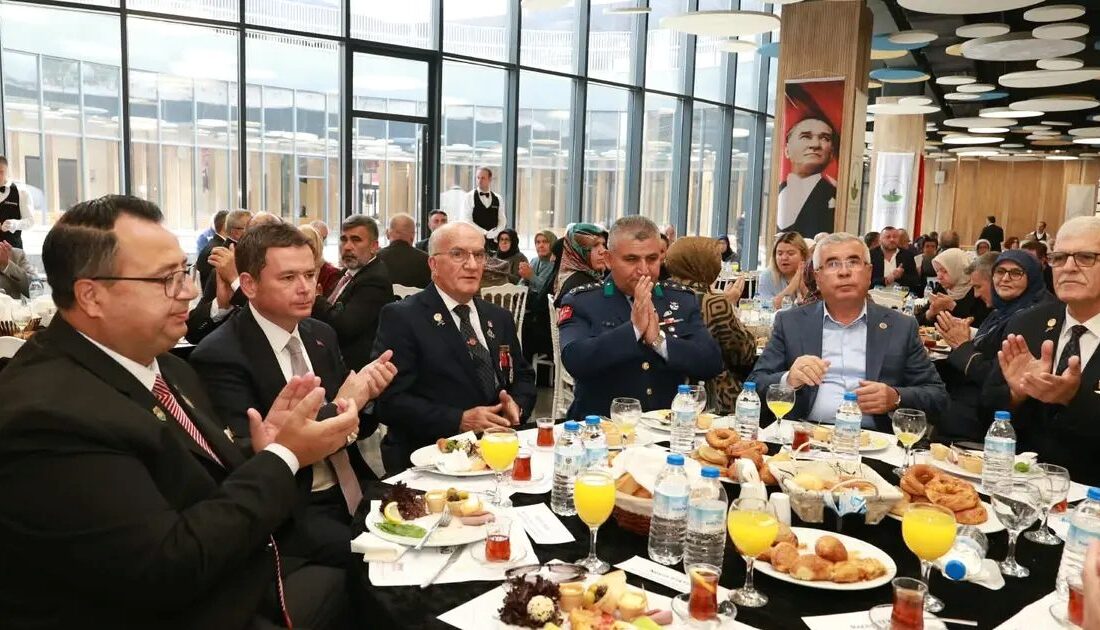Osmangazi'de Gaziler Günü törenleri ve kutlamalarıyla kahraman gazilerimizin fedakarlıklarına saygı