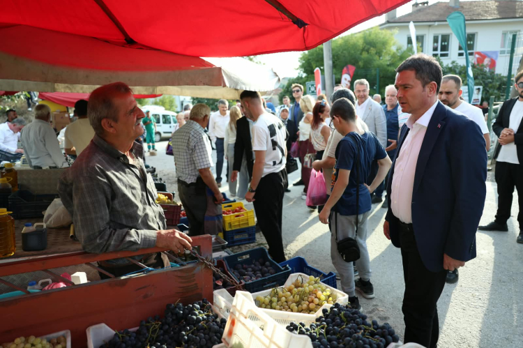 Osmangazi’de Üzüm Festivali büyük ilgi gördü