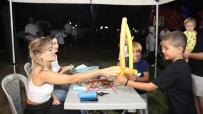 Osmangazi'de Yaz Mahalle Şenlikleri coşkusunu deneyimleyin. Geleneksel etkinlikler ve eğlencelerle