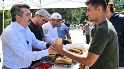 Yıldırım Belediyesi, gençleri Uludağ'da bir araya getirerek; sosyal, kültürel ve