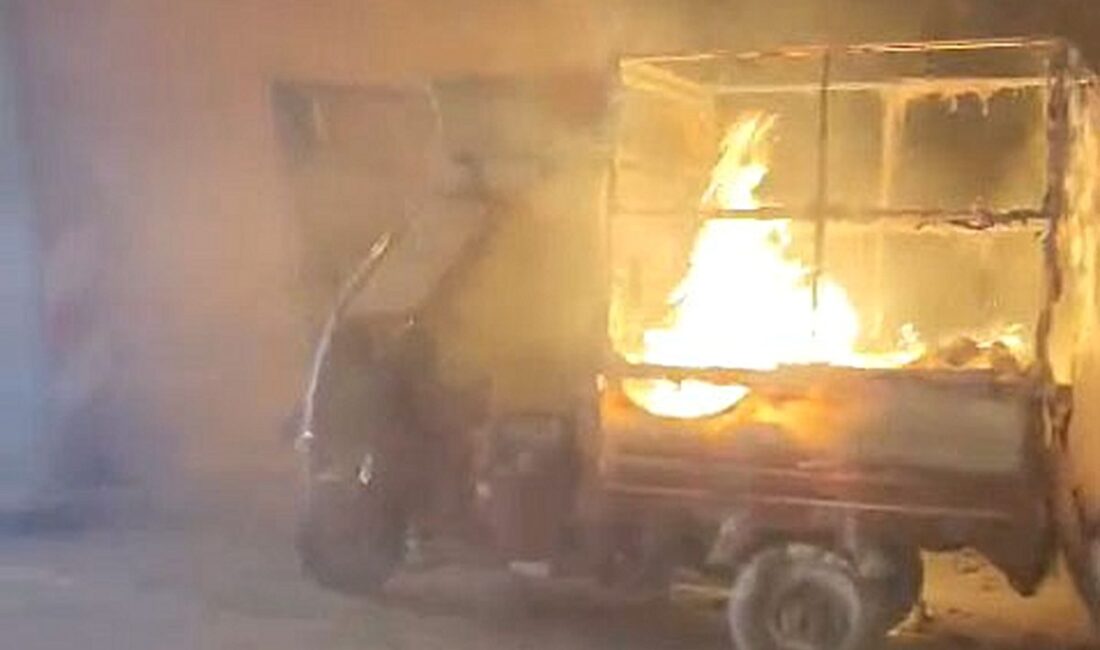 Yıldırım'da hurda motosikleti yangını olayını detaylarıyla inceleyerek, yangının nedenleri ve