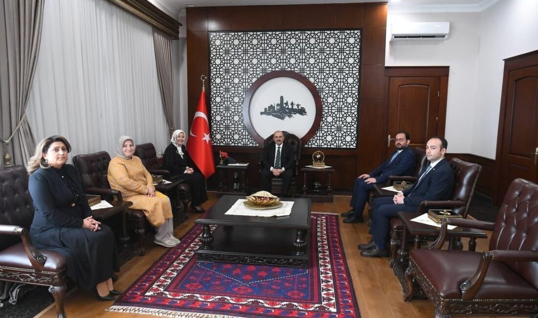 Balıkesir'de Bakan Yardımcısı Ustaoğlu'nun ziyareti, bölgesel gelişmeler ve projeler hakkında