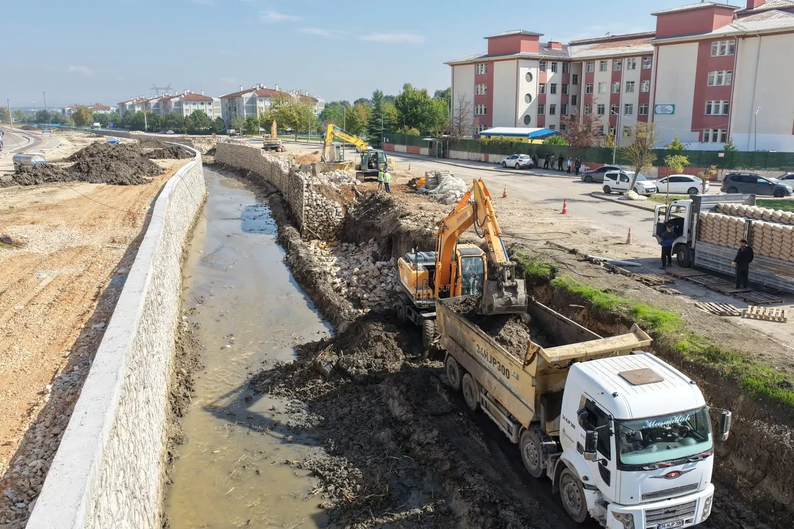 Bursa'da altyapı çalışmaları hız kazandı, şehrin gelişimine katkı sağlayacak projelerle