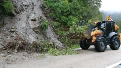 Bursa Doğancı Mahallesi'nde yol güvenliği sağlandı, ulaşım konforu ve güvenliği