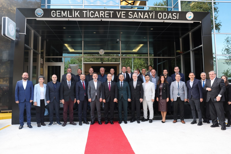 Bursa Gemlik’te hizmet ve muhtarlar toplantısı