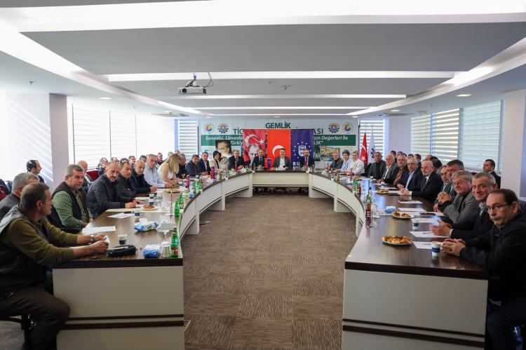 Bursa Gemlik’te hizmet ve muhtarlar toplantısı
