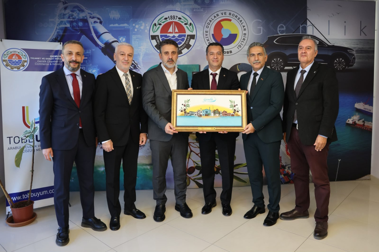 Bursa Gemlik’te hizmet ve muhtarlar toplantısı