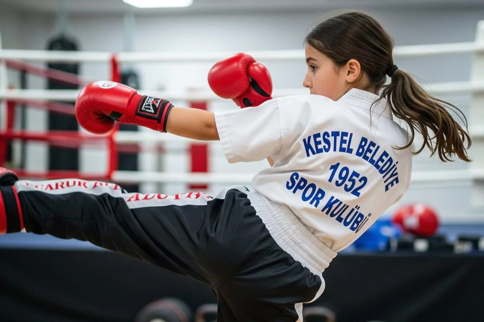 Bursa Kestel’de çocuklar için spor seferberliği ile sağlıklı yaşam ve