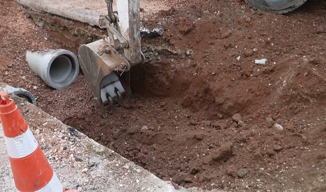 Bursa Osmangazi'de altyapı çalışmaları hızla sürüyor, şehrin gelişimine katkı sağlayan