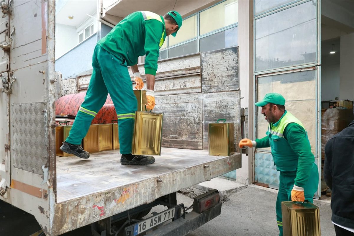 Bursa Osmangazi'de gerçekleştirilen sağlıksız gıda operasyonuyla ilgili detaylar ve halk