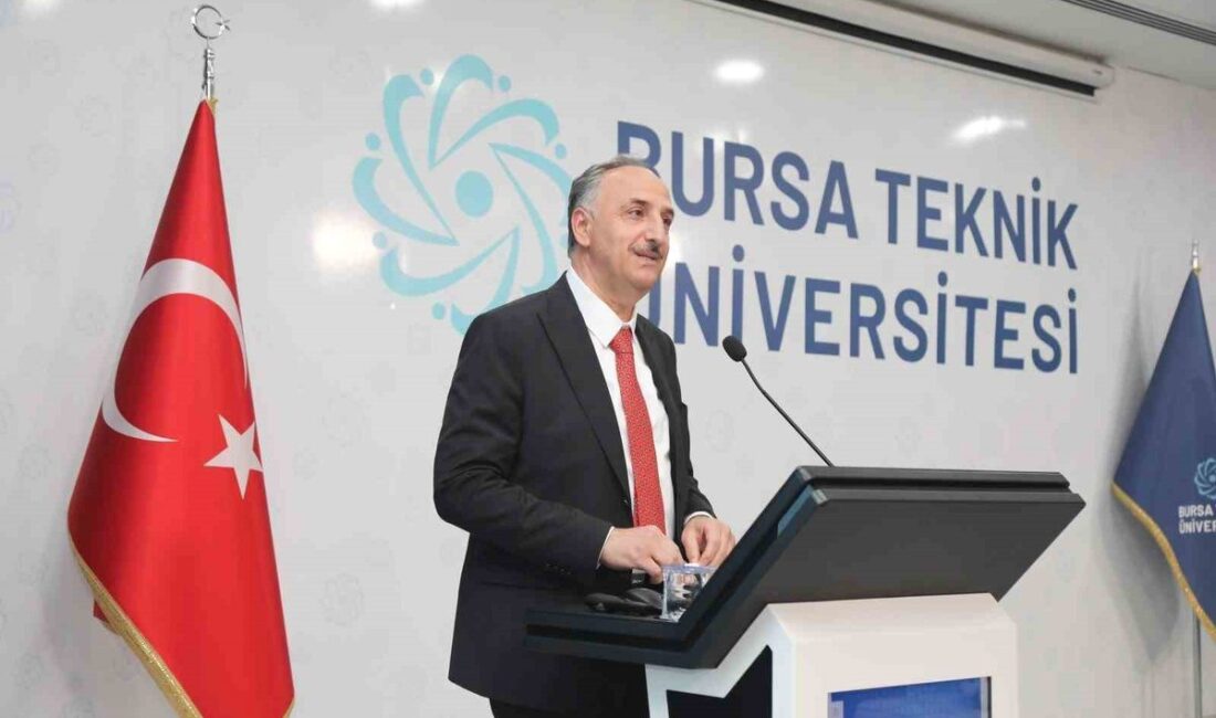 Bursa Teknik Üniversitesi'nde düzenlenen iklim değişikliği panelinde, uzmanların görüşleri ve
