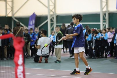 Bursa’da 600 Öğrenci Tenis Eğitimi Alacak