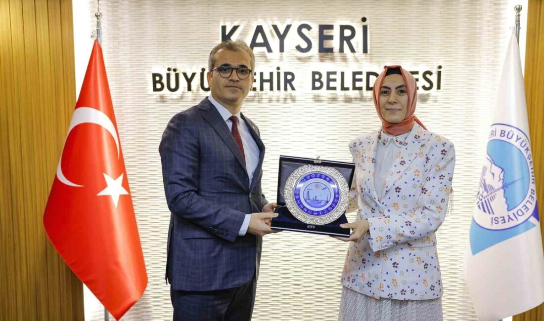 Bursa'da başlatılan Akıllı Ulaşım Pilot Çalışmasıyla trafik verimliliği artırılırken, modern