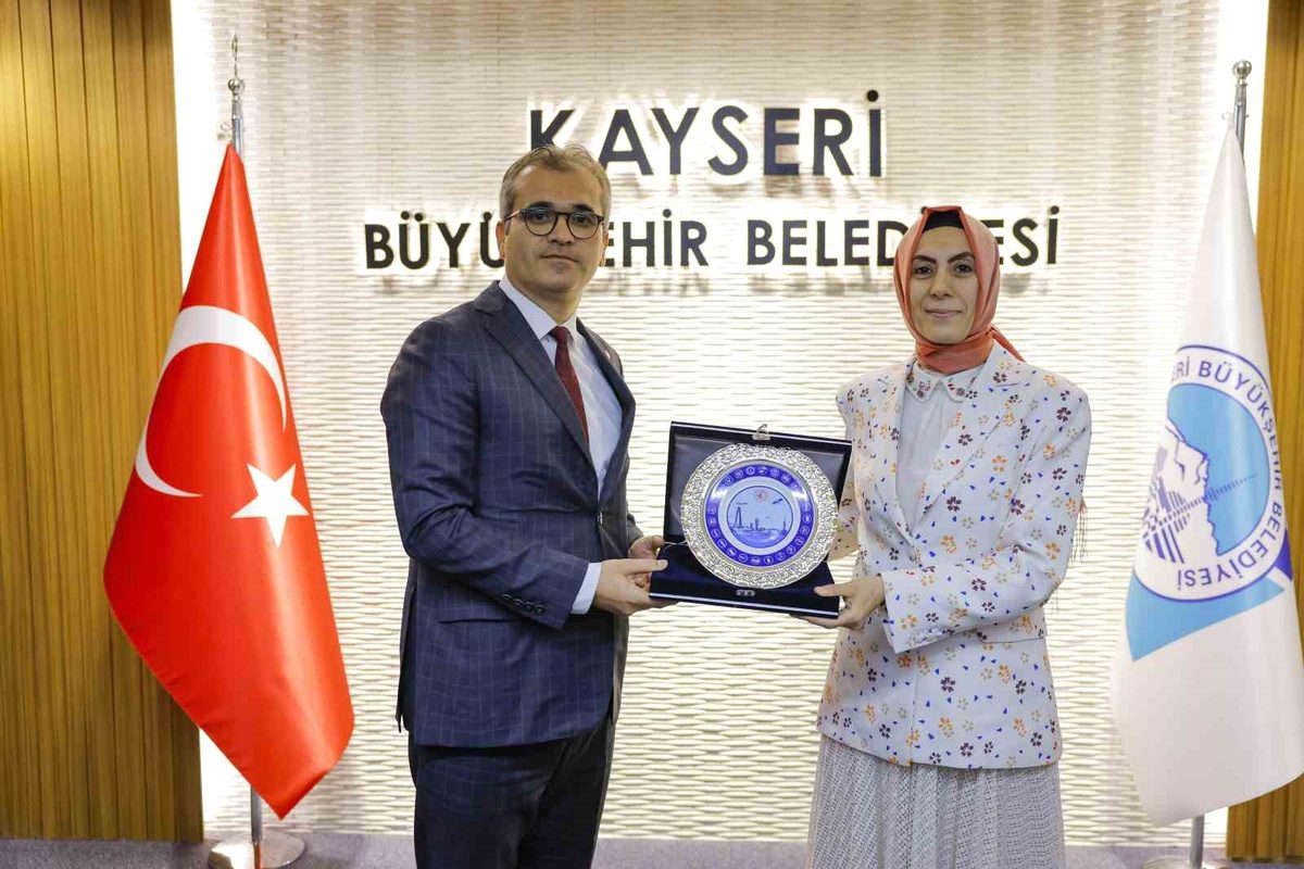 Bursa'da başlatılan Akıllı Ulaşım Pilot Çalışmasıyla trafik verimliliği artırılırken, modern